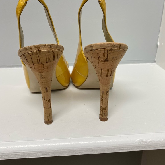 Yellow sandals - Picture 2 of 5
